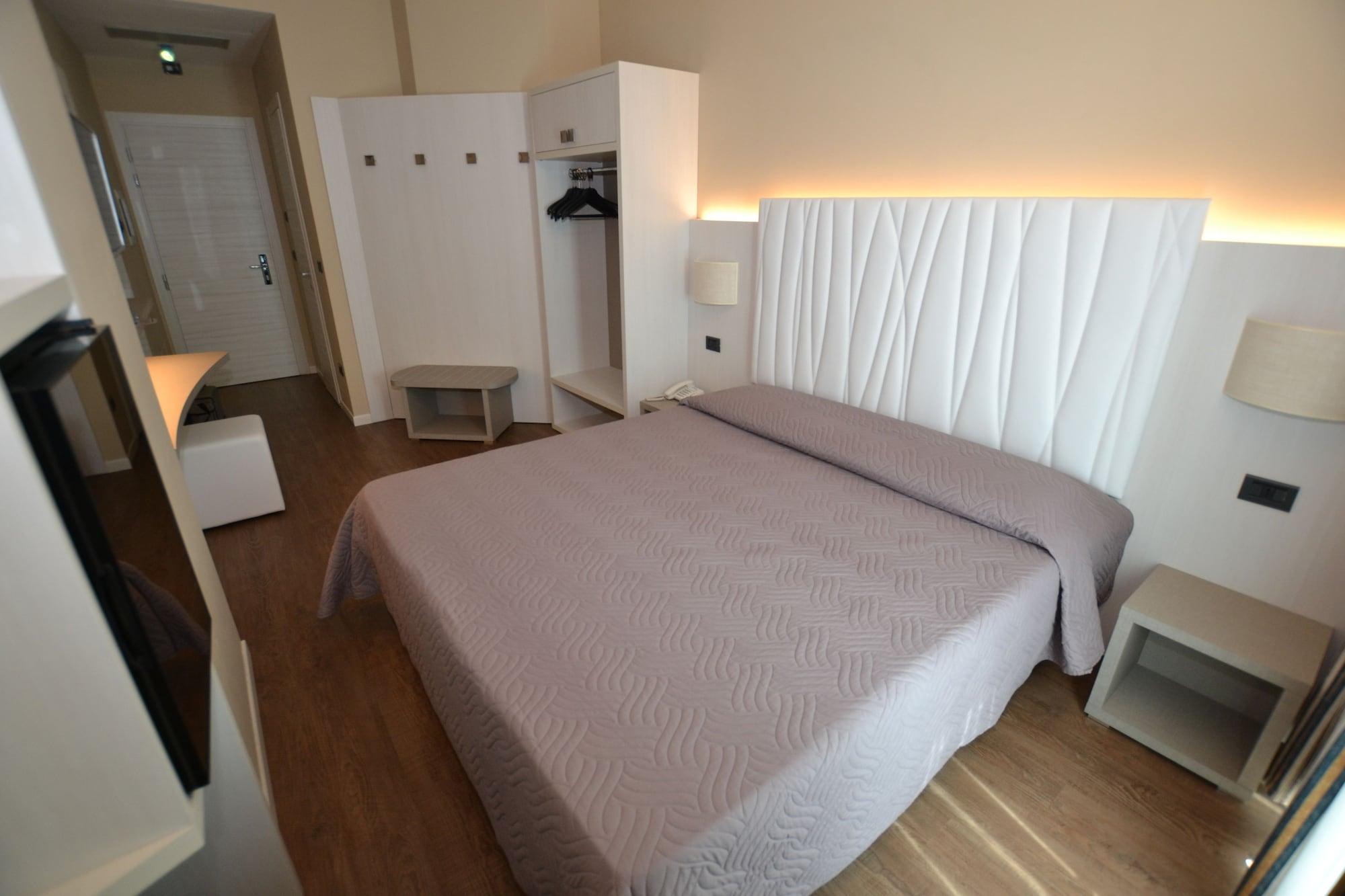 Enrichetta 3* Desenzano del Garda
