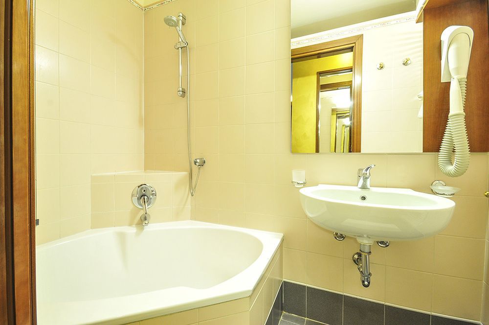 Enrichetta 3* Desenzano del Garda