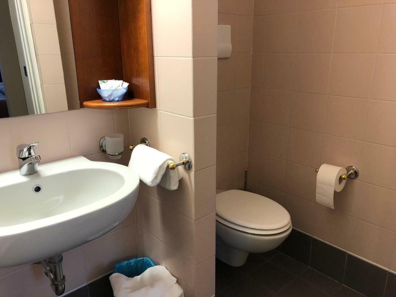 Enrichetta 3* Desenzano del Garda