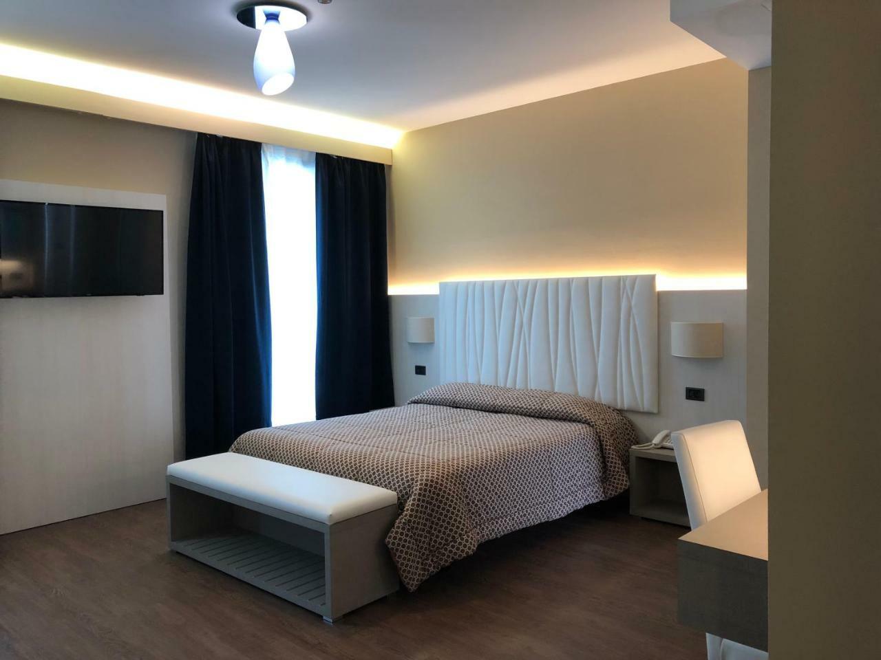 Enrichetta Hotel 3*