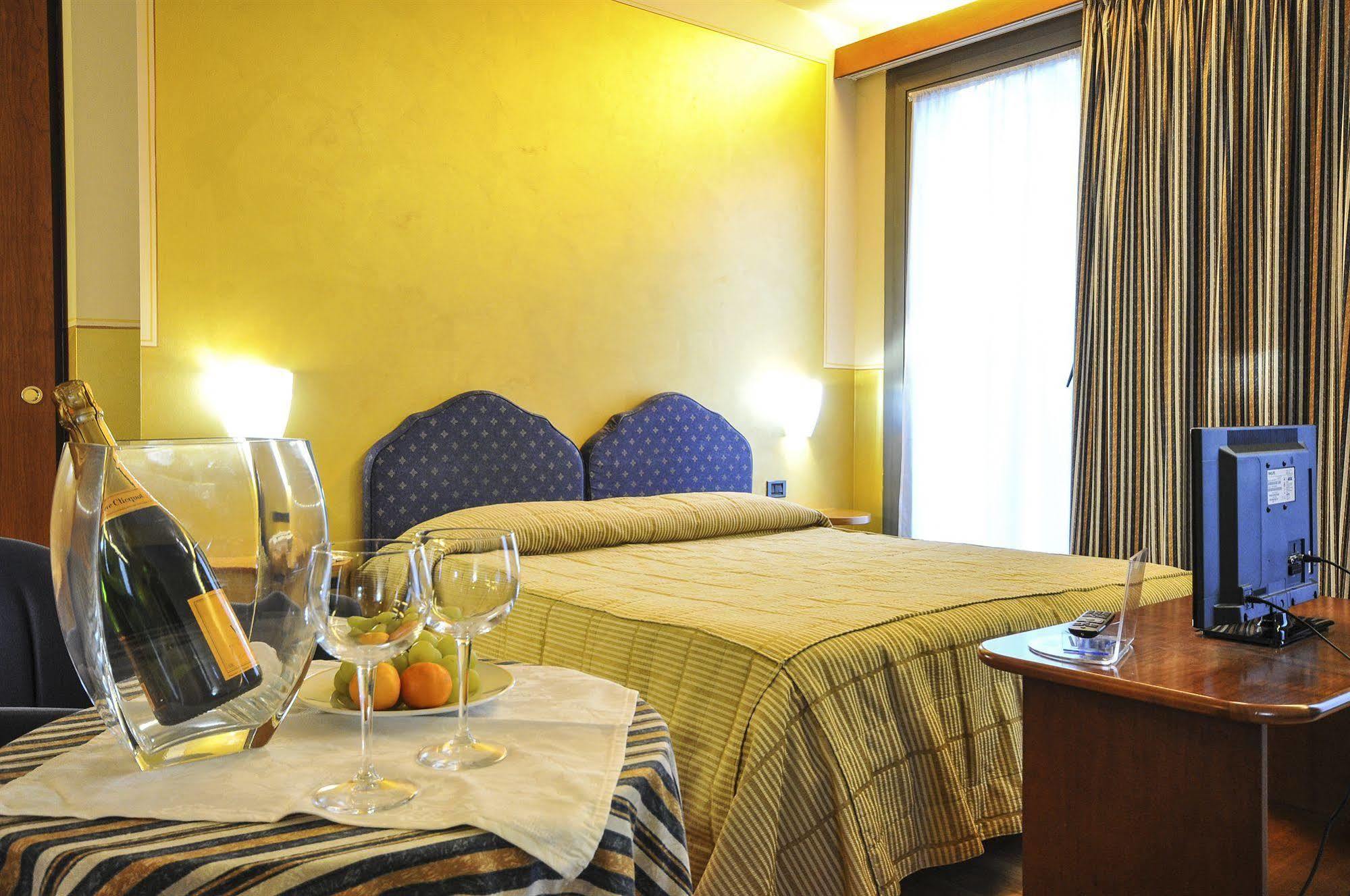 Enrichetta Hotel 3*